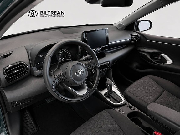 Toyota Yaris 5 of 7