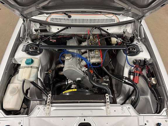 Volvo 242 9 of 24