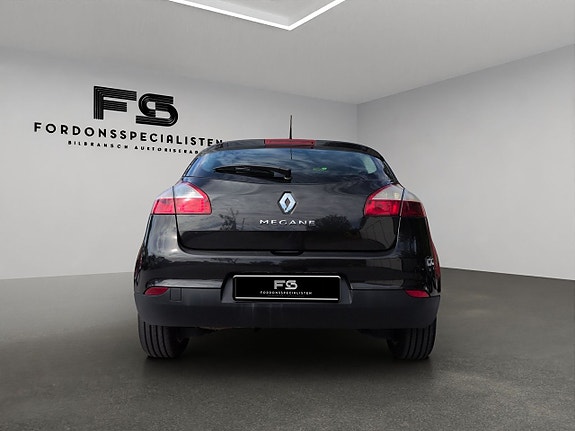 Renault Megane III 4 of 5