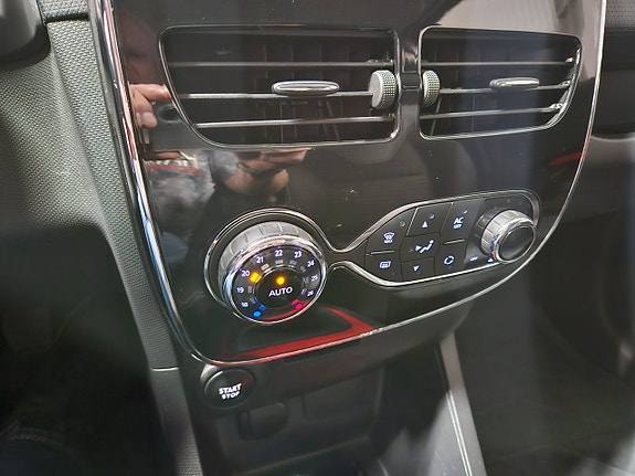 Renault Clio 7 of 9