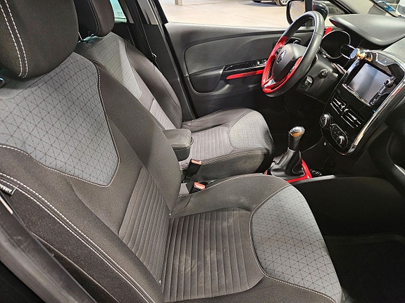 Renault Clio 6 of 9