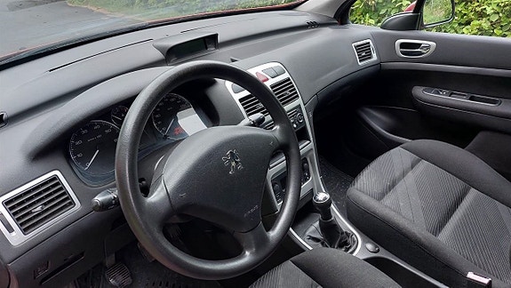 Peugeot 307 12 of 16