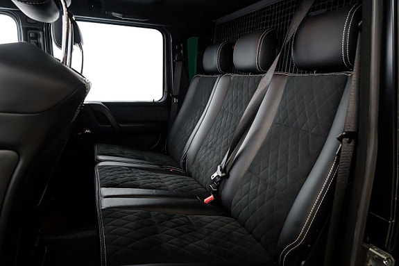Mercedes-Benz G500 23 of 27
