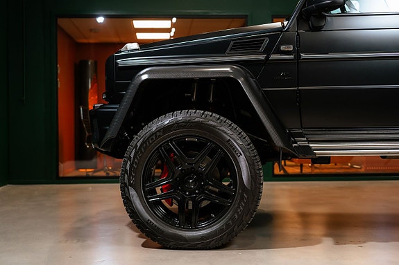 Mercedes-Benz G500 12 of 27