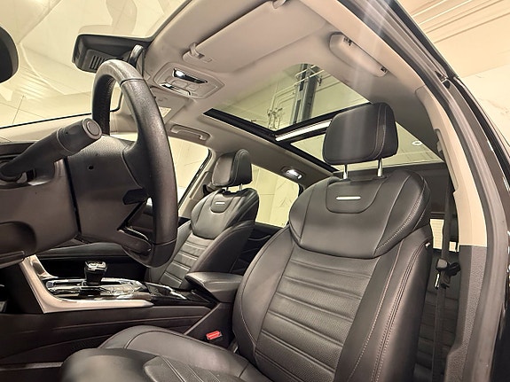 Maxus Euniq 6 9 of 24