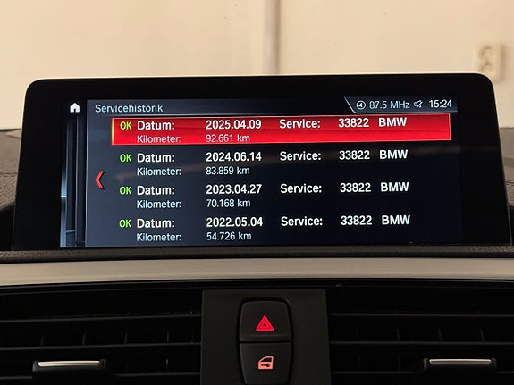 BMW M240i 22 of 26