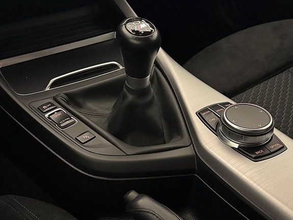 BMW M240i 15 of 26
