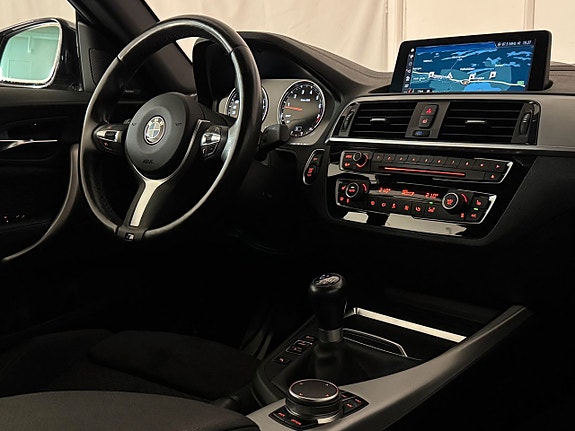 BMW M240i 13 of 26