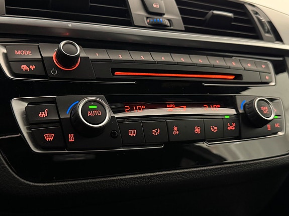 BMW M240i 16 of 26