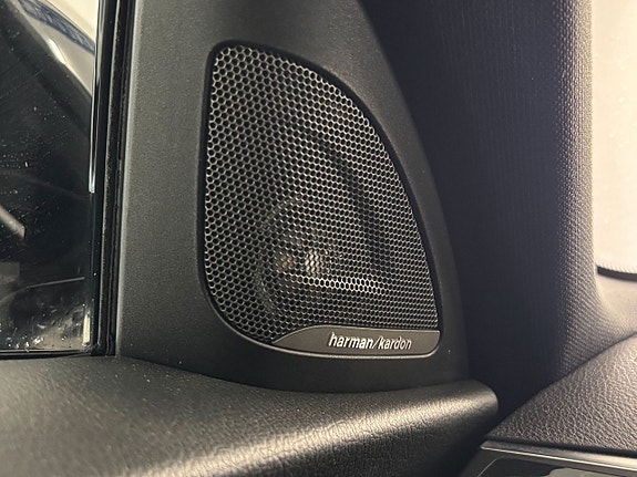 BMW M240i 25 of 26