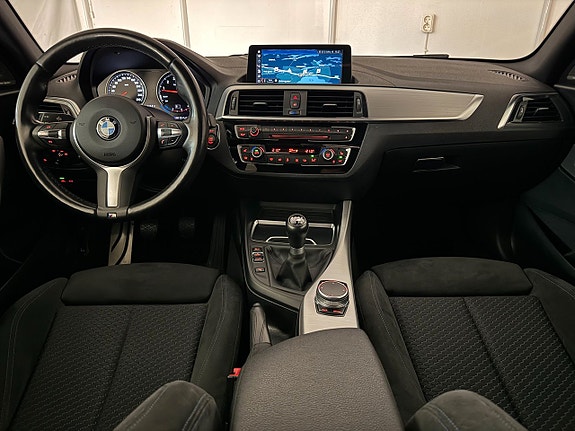 BMW M240i 11 of 26