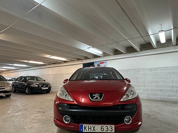Peugeot 207 2 of 9