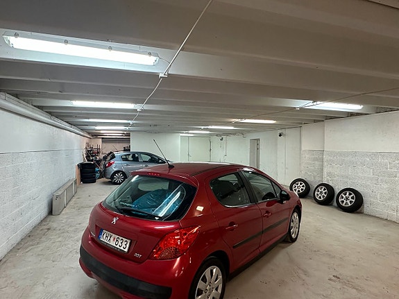Peugeot 207 4 of 9