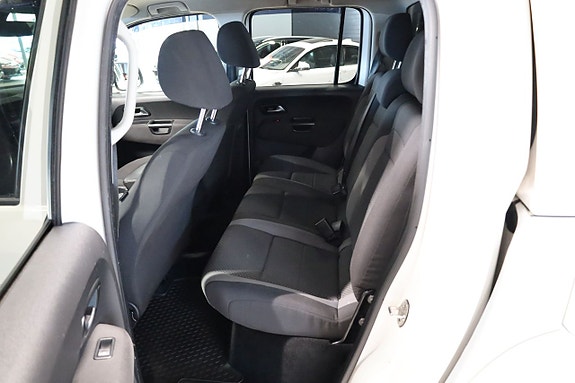 Volkswagen Amarok 12 of 19