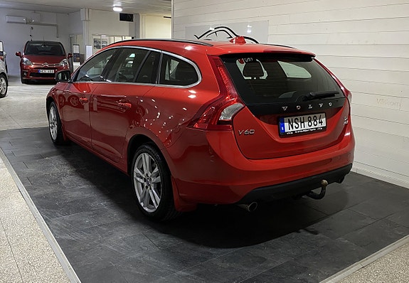 Volvo V60 4 of 5