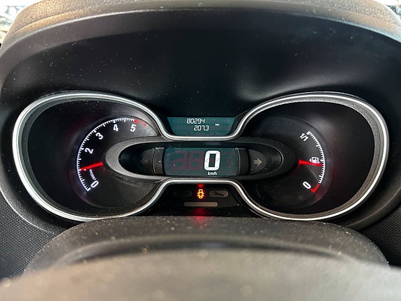 Opel Vivaro 16 of 19