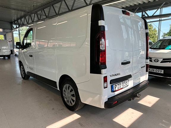 Opel Vivaro 8 of 19