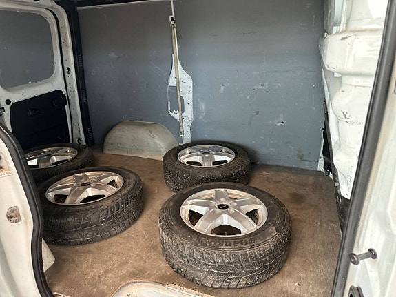 Opel Vivaro 12 of 19