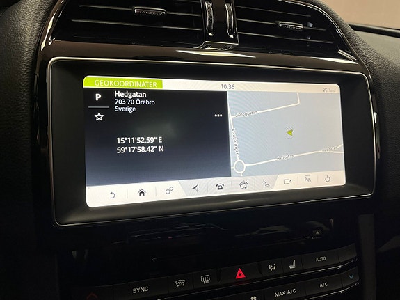 Jaguar F-PACE 23 of 25