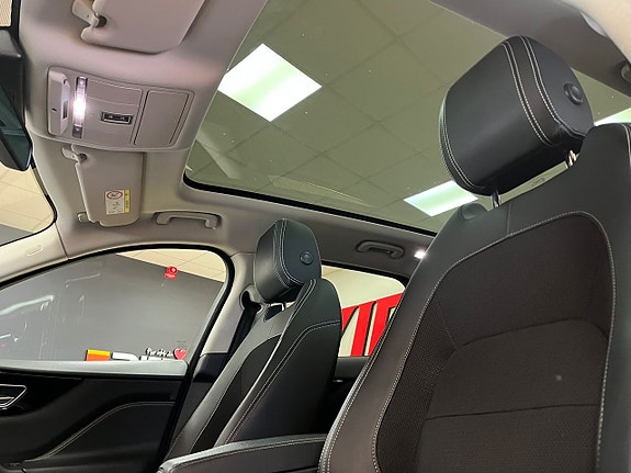 Jaguar F-PACE 24 of 25