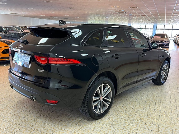 Jaguar F-PACE 6 of 25
