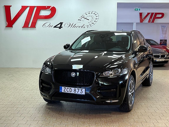 Jaguar F-PACE 2 of 25