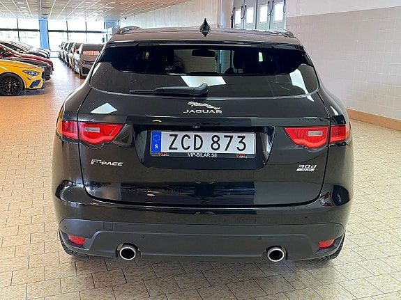 Jaguar F-PACE 5 of 25