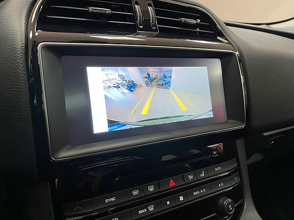 Jaguar F-PACE 22 of 25