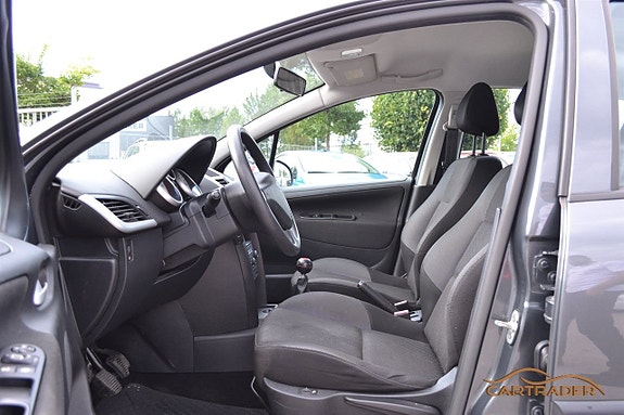 Peugeot 207 7 of 14