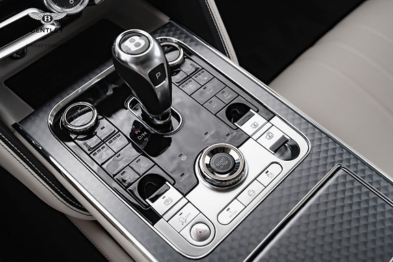 Bentley Flying Spur 21 of 26