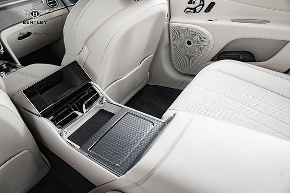 Bentley Flying Spur 16 of 26