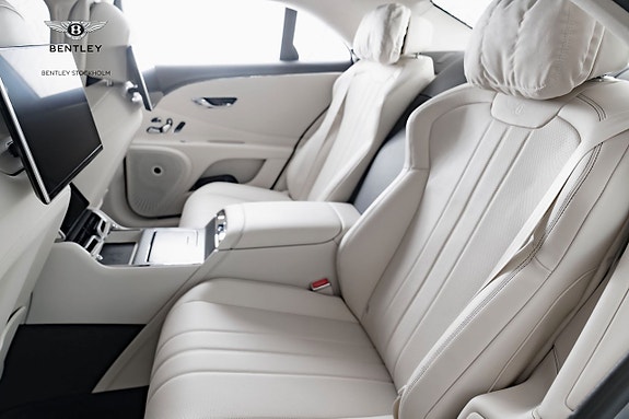 Bentley Flying Spur 15 of 26