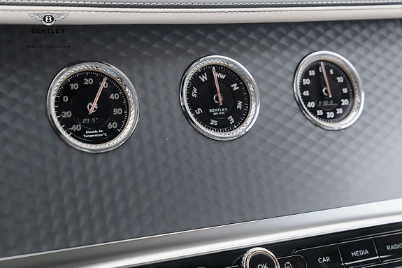 Bentley Flying Spur 20 of 26
