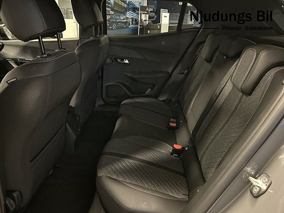 Peugeot 2008 7 of 10