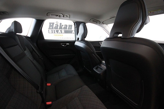 Volvo XC60 4 of 5