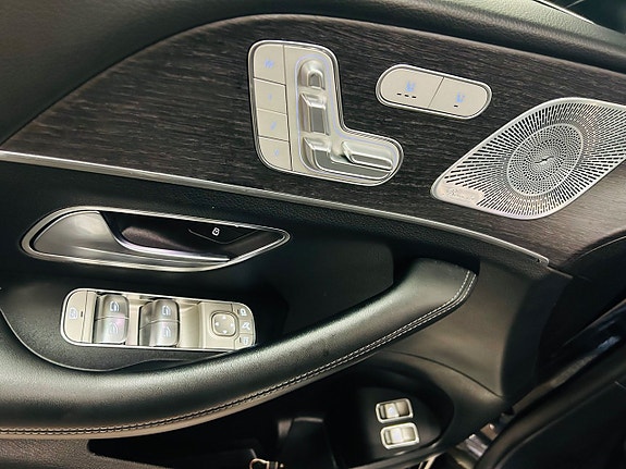 Mercedes-Benz GLE300 d 24 of 28