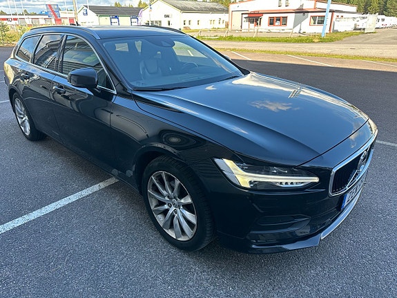 Volvo V90 2 of 6