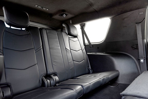 Cadillac Escalade 16 of 23