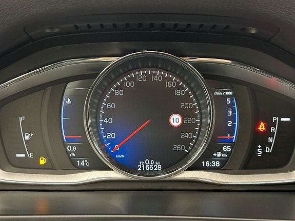 Volvo V60 14 of 27