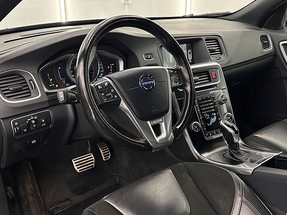 Volvo V60 8 of 27