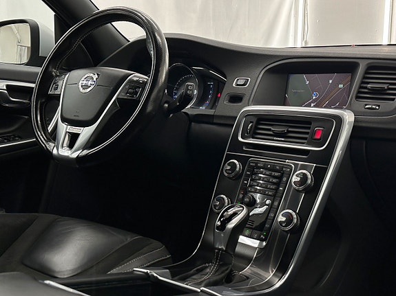 Volvo V60 13 of 27