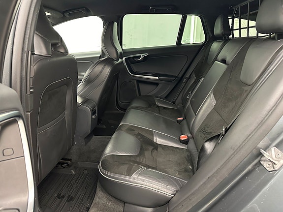 Volvo V60 10 of 27