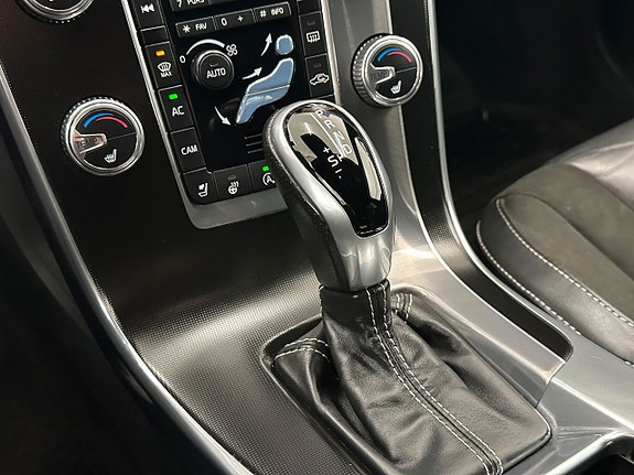 Volvo V60 16 of 27