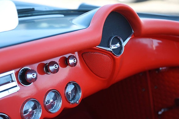 Chevrolet Corvette 15 of 18