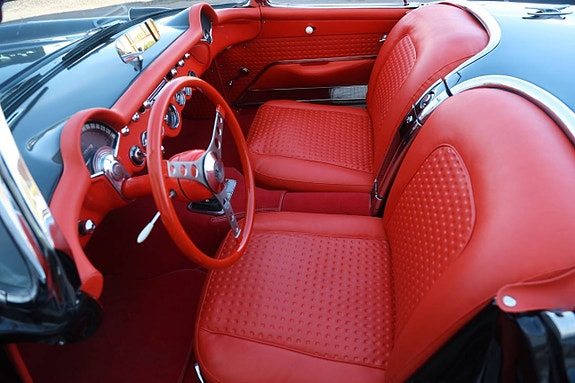 Chevrolet Corvette 12 of 18