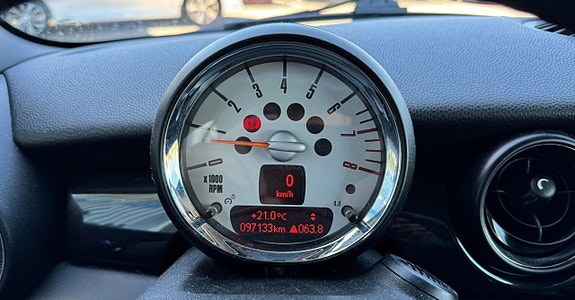 MINI Cooper S 15 of 17