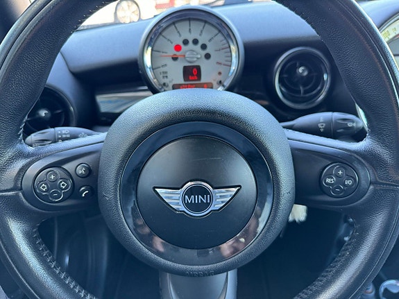 MINI Cooper S 14 of 17