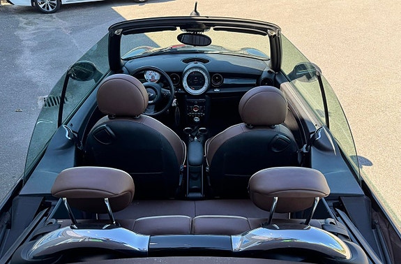 MINI Cooper S 13 of 17
