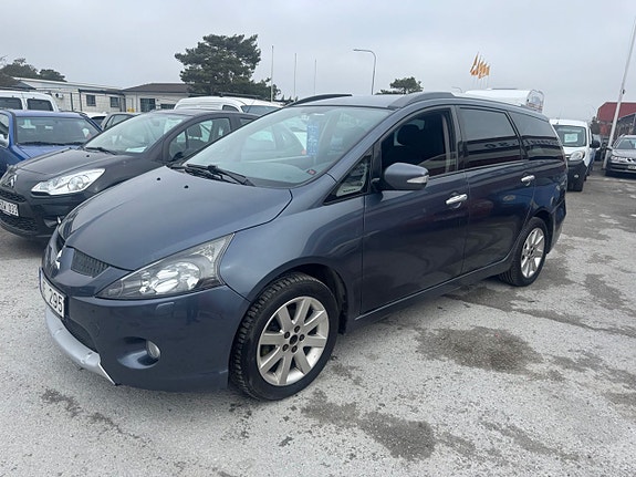 Mitsubishi Grandis 7 of 20