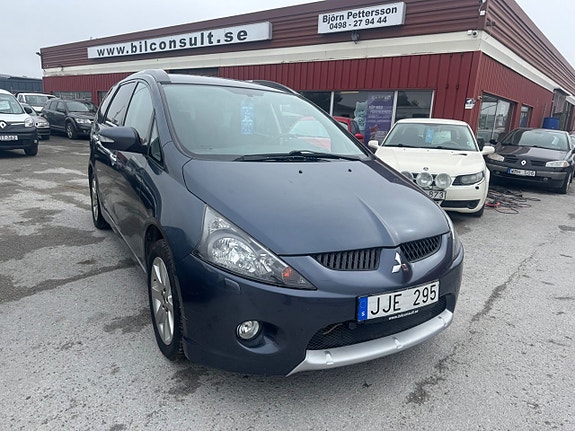 Mitsubishi Grandis 4 of 20